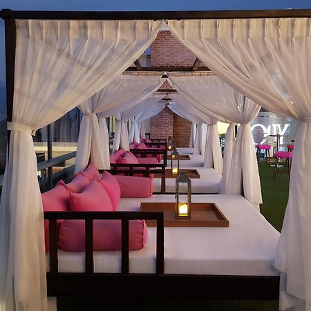 Hotel Ambassador By Ace Hotels Kathmandu Bagian luar foto
