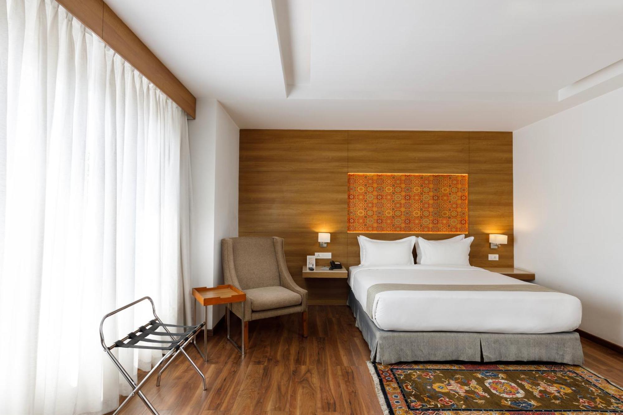 Hotel Ambassador By Ace Hotels Kathmandu Bagian luar foto