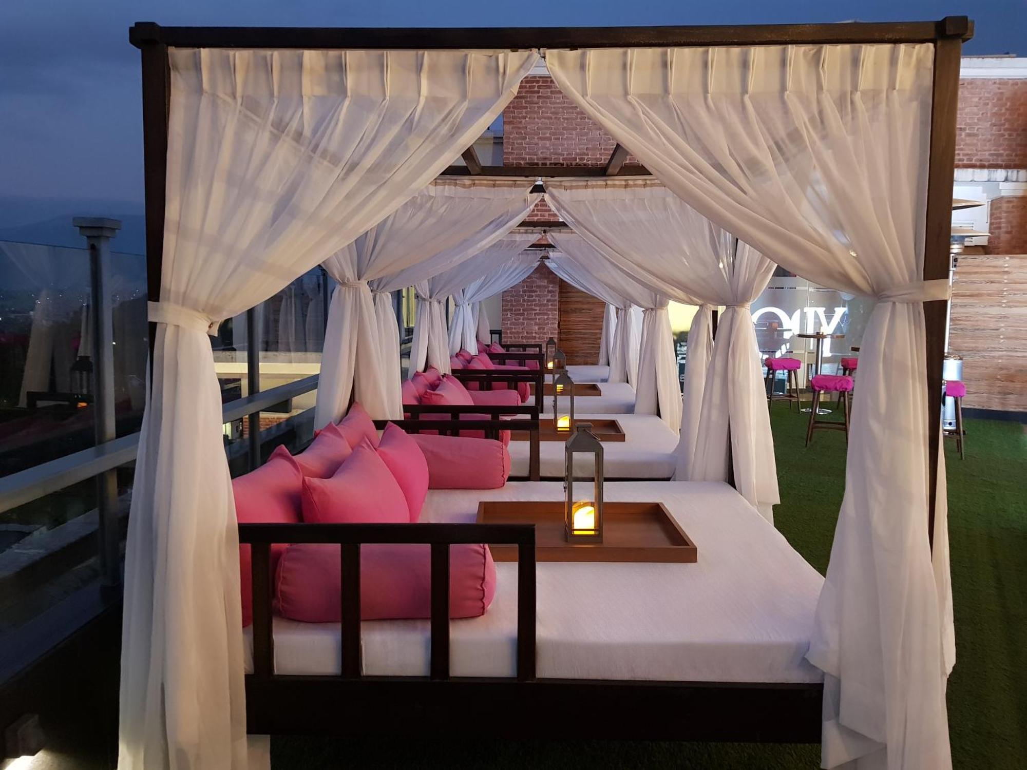 Hotel Ambassador By Ace Hotels Kathmandu Bagian luar foto