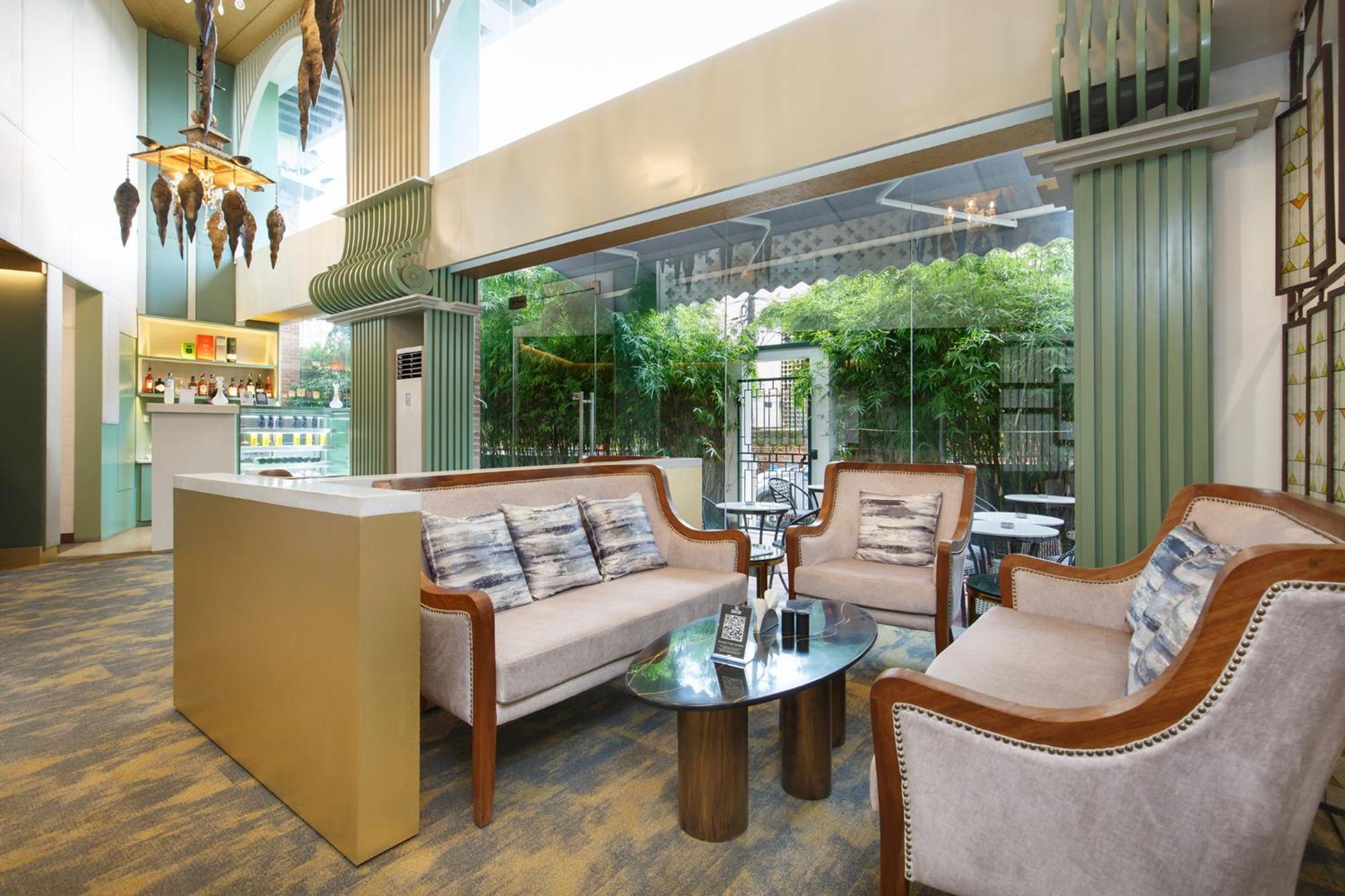 Hotel Ambassador By Ace Hotels Kathmandu Bagian luar foto