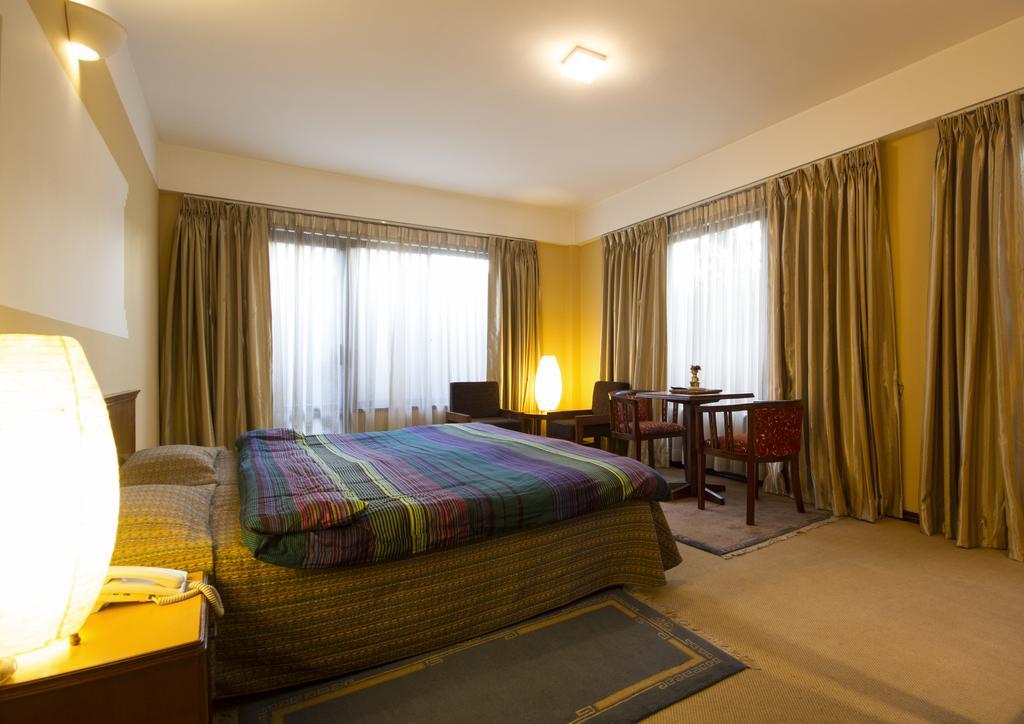 Hotel Ambassador By Ace Hotels Kathmandu Bagian luar foto