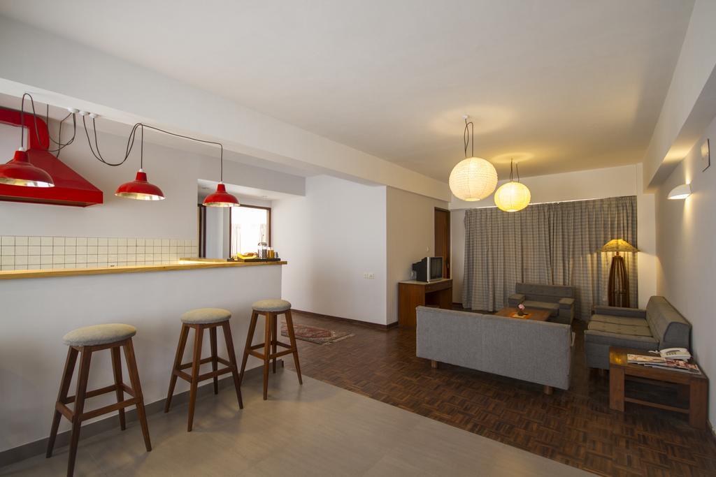 Hotel Ambassador By Ace Hotels Kathmandu Bagian luar foto